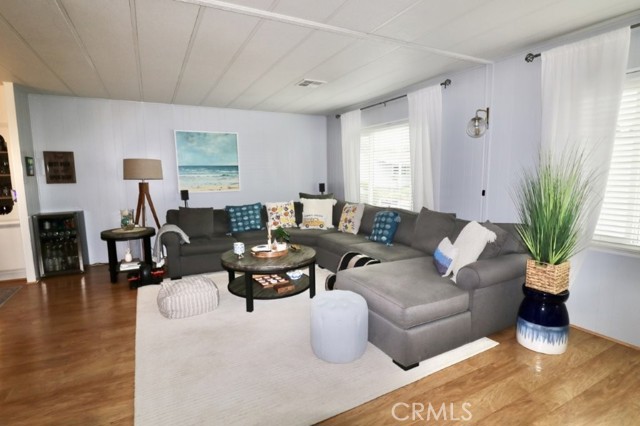 Detail Gallery Image 15 of 36 For 14044 Lake Glen Dr #38,  La Mirada,  CA 90638 - 2 Beds | 2 Baths