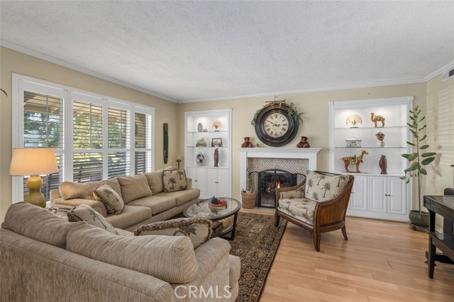 Detail Gallery Image 7 of 39 For 408 Torrens St, Anaheim,  CA 92807 - 5 Beds | 3/1 Baths