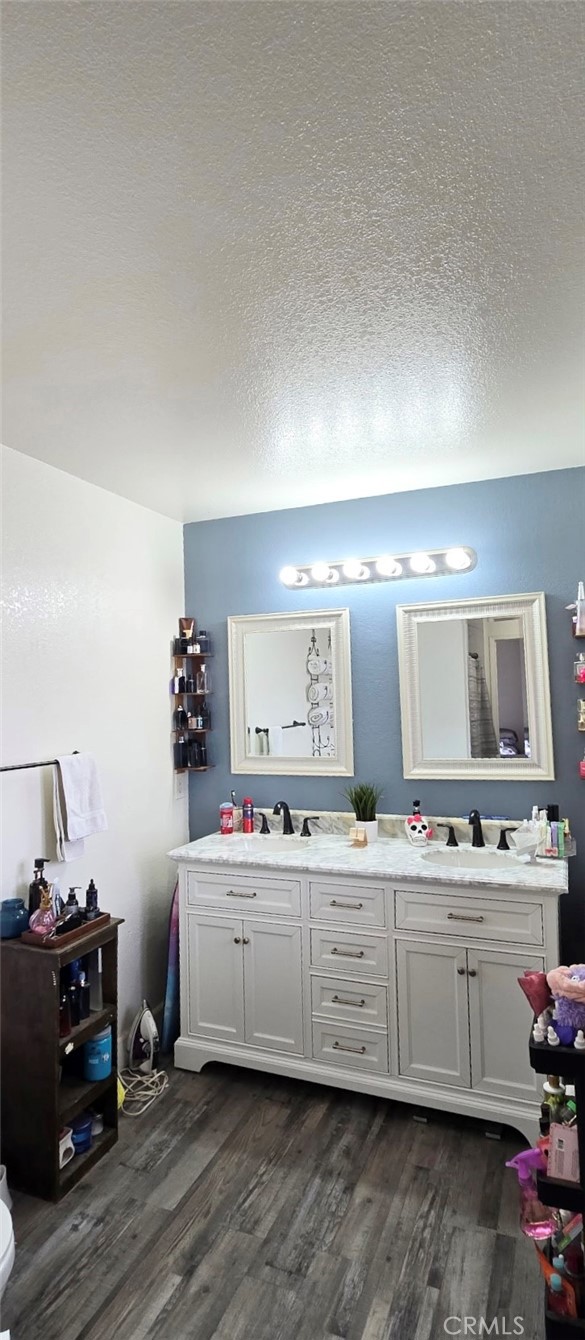 Detail Gallery Image 8 of 17 For 15481 Eto Camino, Victorville,  CA 92394 - 3 Beds | 2 Baths