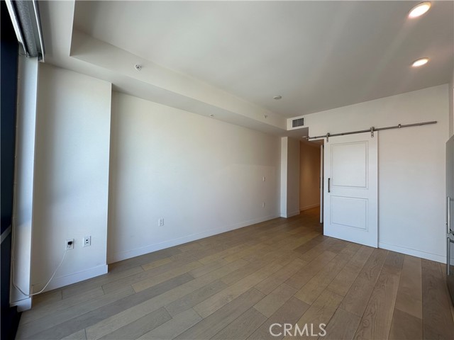 Detail Gallery Image 4 of 14 For 400 S Broadway #1004,  Los Angeles,  CA 90013 - 1 Beds | 1 Baths