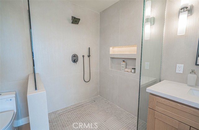 109 S Dunning, Ventura CA: https://media.crmls.org/medias/e892518c-2832-40ed-b9ff-055a4229737f.jpg