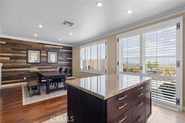 27711 Adonis Lane, Canyon Country CA: https://media.crmls.org/medias/e89289d6-8308-4496-a8fe-6a8faf17a345.jpg