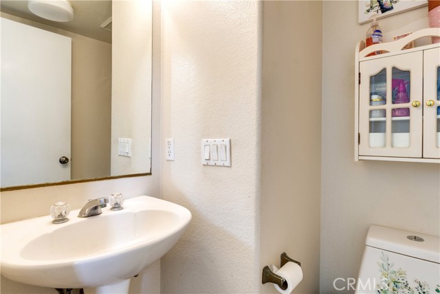Detail Gallery Image 16 of 29 For 43359 via Sabino, Temecula,  CA 92592 - 4 Beds | 2/1 Baths