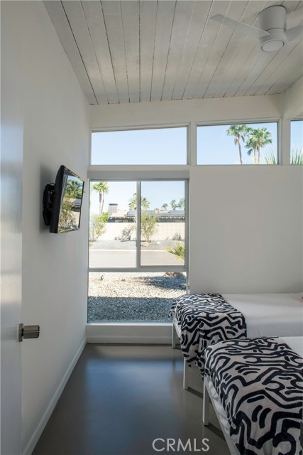 971 E Alexander Way, Palm Springs, CA 92262