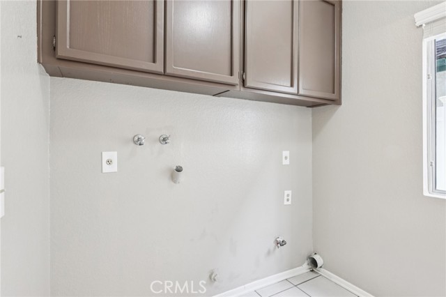 Detail Gallery Image 14 of 28 For 15413 Oak Grove Ct, Chino Hills,  CA 91709 - 3 Beds | 2/1 Baths