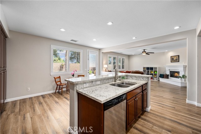 Detail Gallery Image 8 of 33 For 28264 Spring Creek Way, Menifee,  CA 92585 - 4 Beds | 3 Baths