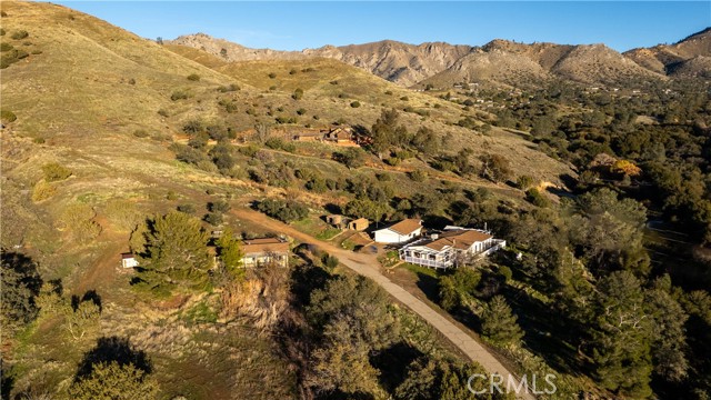 Detail Gallery Image 2 of 16 For 967 Bodfish Canyon, Bodfish,  CA 93205 - 4 Beds | 4 Baths