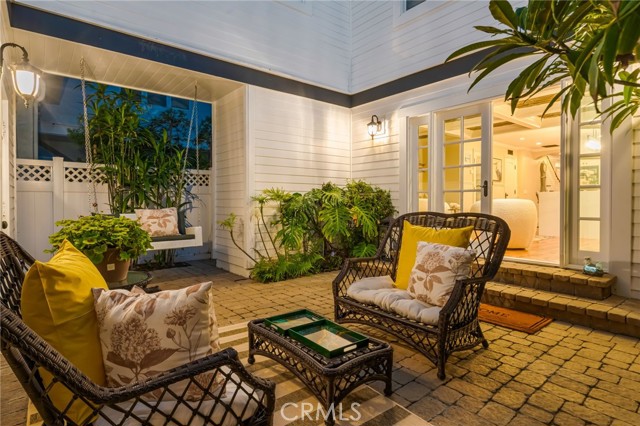 Detail Gallery Image 5 of 38 For 309 21st, Huntington Beach,  CA 92648 - 4 Beds | 3/1 Baths