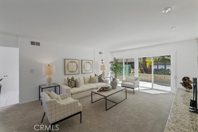 6451 E Shire Way, Long Beach CA: https://media.crmls.org/medias/e895f047-1331-46db-bb04-b332097584c9.jpg