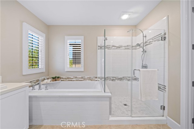 100 Viano, Irvine CA: https://media.crmls.org/medias/e8960f4d-fde7-4797-9714-2ce2337857dd.jpg