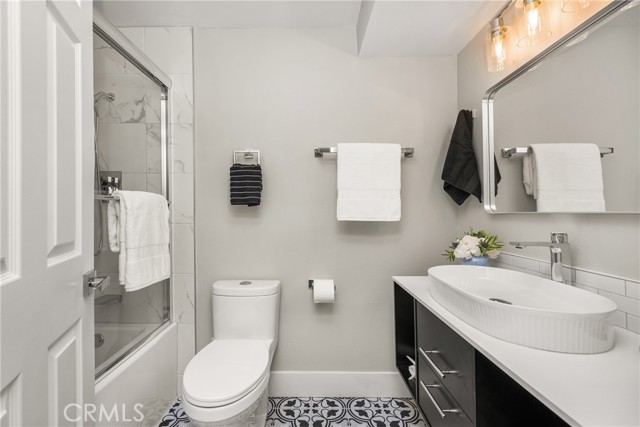 4052 Escudero, Irvine CA: https://media.crmls.org/medias/e896fde1-3581-4eb2-a168-10fa7413787f.jpg