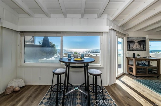 Detail Gallery Image 10 of 44 For 35325 Beach Rd, Dana Point,  CA 92624 - 4 Beds | 2/1 Baths