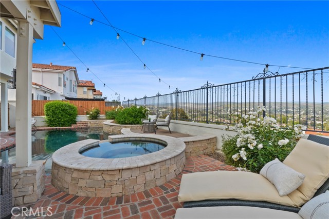 Detail Gallery Image 12 of 75 For 112 Del Cabo, San Clemente,  CA 92673 - 4 Beds | 3 Baths