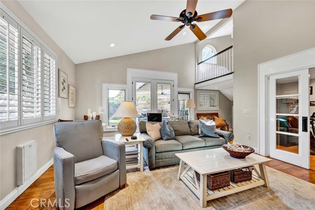 Image 18 of 60 For 20012 Mural Circle