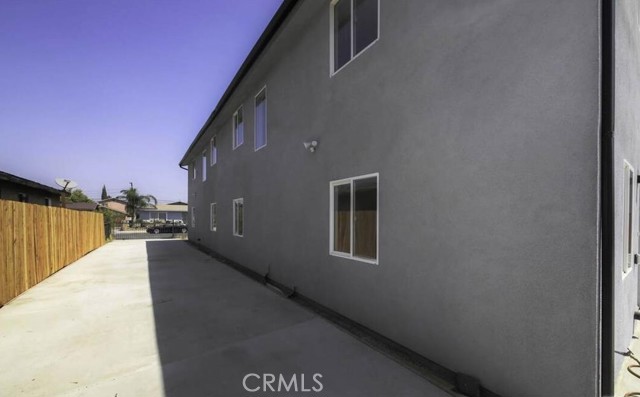 220 W 112th, Los Angeles CA: https://media.crmls.org/medias/e8989c96-889d-44ed-85ea-a545c59d393a.jpg