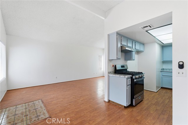 Detail Gallery Image 11 of 37 For 2116 Firewood Ct, San Bernardino,  CA 92404 - 2 Beds | 2 Baths