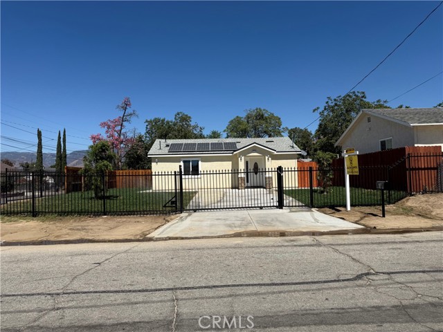 26464 Temple, Highland CA: https://media.crmls.org/medias/e89967c0-bc9d-45fe-ac03-b2f3229246c9.jpg