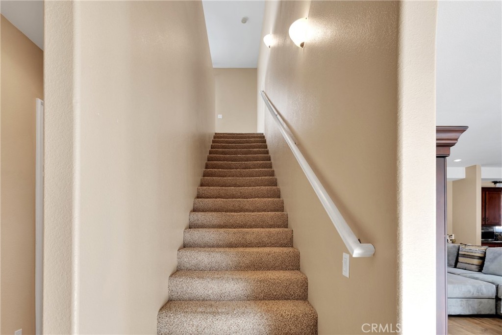 https://media.crmls.org/medias/e899b62d-a2bc-4d06-b4de-aec9c1e8b8ac.jpg?preset=X-Large