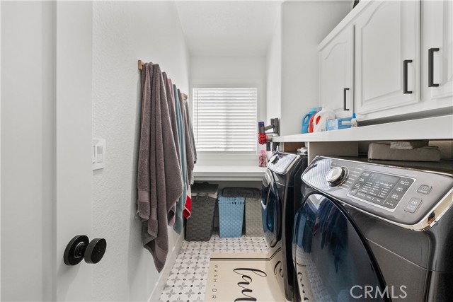 Detail Gallery Image 21 of 29 For 19983 Crestview Dr, Canyon Country,  CA 91351 - 3 Beds | 2 Baths