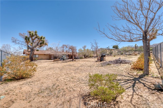 Detail Gallery Image 38 of 40 For 6748 San Angelo, Joshua Tree,  CA 92252 - 3 Beds | 2/1 Baths