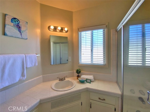 5655 E 2nd Street, Long Beach, California 90803, 1 Bedroom Bedrooms, ,1 BathroomBathrooms,Residential Lease,For Rent,5655 E 2nd Street,CROC21051688