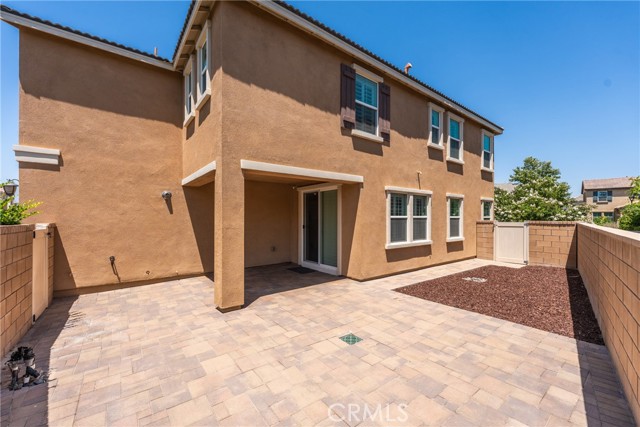 4775 S Bresse Paseo, Ontario CA: https://media.crmls.org/medias/e89b9ca8-e9c8-4e20-8905-39898c458a89.jpg
