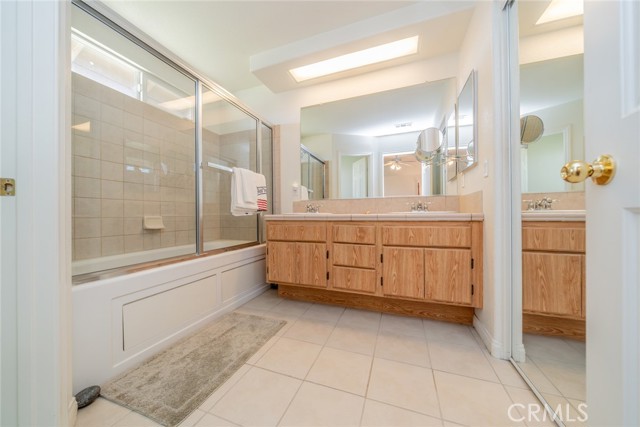 Detail Gallery Image 23 of 46 For 15982 Holly Brook Ln, Victorville,  CA 92395 - 4 Beds | 3 Baths