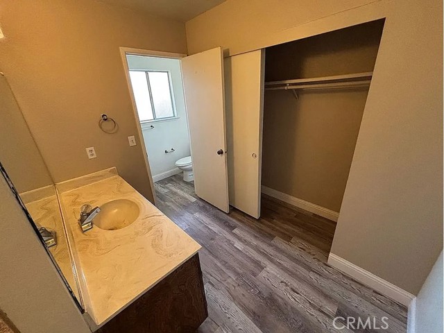 Detail Gallery Image 15 of 22 For 1859 S Karen Ave, Fresno,  CA 93727 - 4 Beds | 2/1 Baths