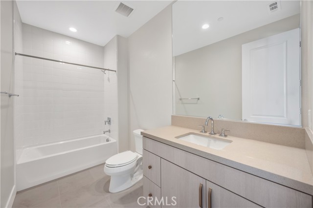173 Creation, Irvine CA: https://media.crmls.org/medias/e89c2cd7-69a3-4e6d-a4df-cee11f485eac.jpg