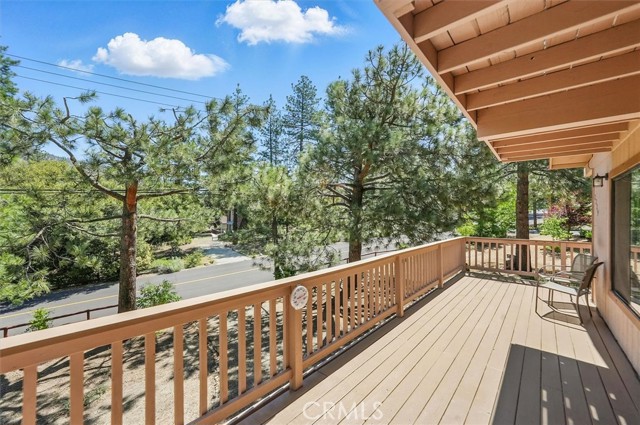 2229 Birchwood Way, Pine Mountain Club CA: https://media.crmls.org/medias/e89c7008-0b9f-4f87-a2a4-72ffe8d58b11.jpg
