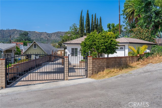 Detail Gallery Image 22 of 26 For 2035 Las Colinas Ave, Los Angeles,  CA 90041 - 4 Beds | 2 Baths