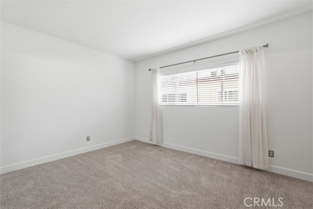 1747 Barry Avenue, Los Angeles CA: https://media.crmls.org/medias/e89d2877-aed4-4d35-9606-620ce7bd51d0.jpg