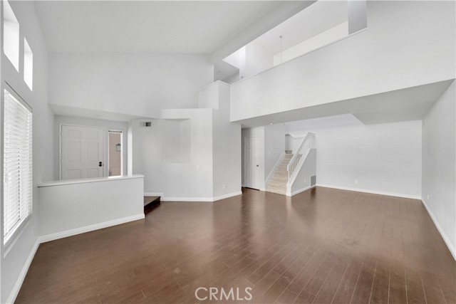 Detail Gallery Image 4 of 21 For 2565 Calle Benavente, Tustin,  CA 92782 - 3 Beds | 2/1 Baths