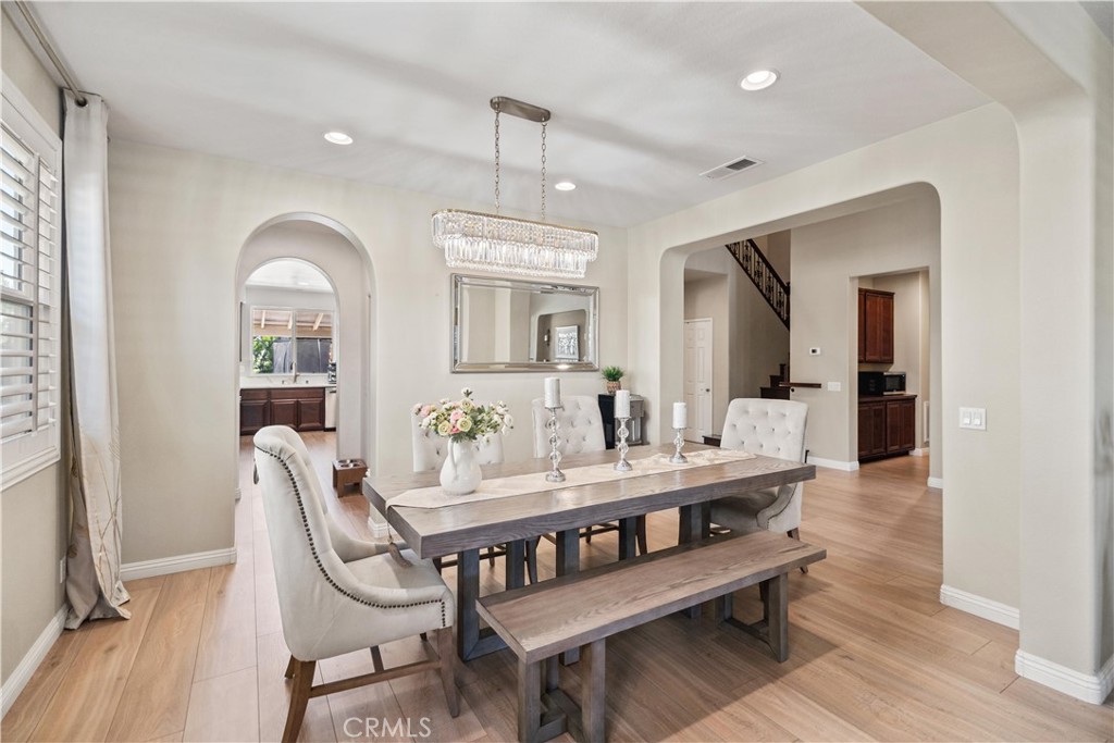 MLS #WS25169872 img 3