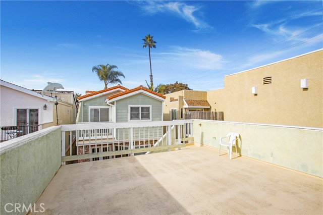 Detail Gallery Image 26 of 33 For 224 17th St, Huntington Beach,  CA 92648 - 4 Beds | 2/1 Baths