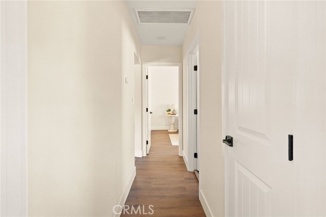 433 N Osage Avenue, Inglewood CA: https://media.crmls.org/medias/e89eeaaf-147c-4a24-bf0b-7b090200b219.jpg