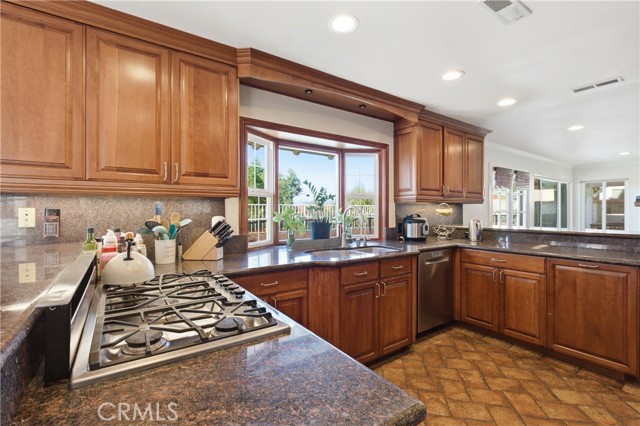 Detail Gallery Image 15 of 44 For 28241 San Marcos, Mission Viejo,  CA 92692 - 5 Beds | 3 Baths