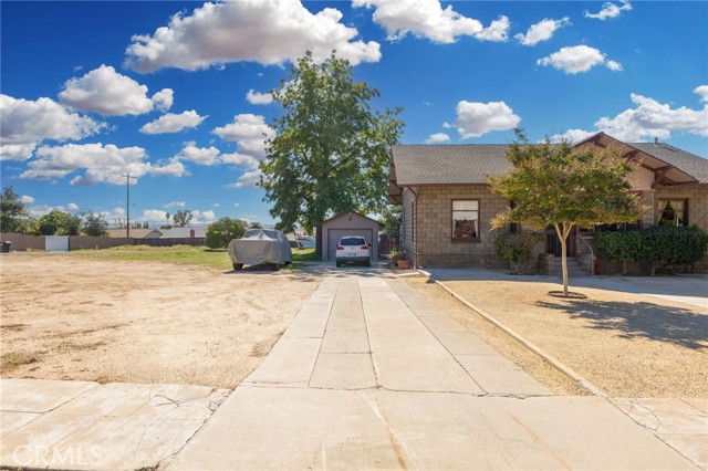 Detail Gallery Image 5 of 74 For 27953 Atlantic, Highland,  CA 92346 - 2 Beds | 1 Baths