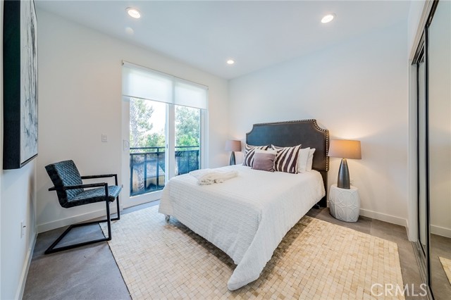 Front Image Thumbnail for CRWS26031020