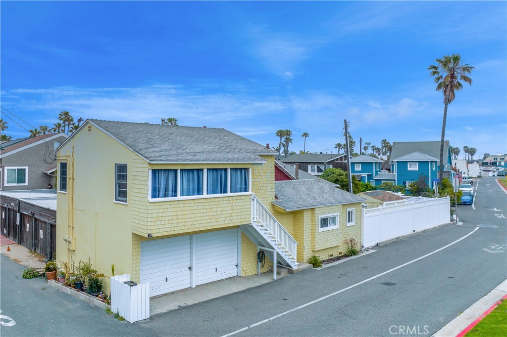 17125 4th Street 101, Sunset Beach, CA 90742
