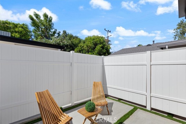 22452 Dolorosa Street, Woodland Hills CA: https://media.crmls.org/medias/e89fc242-d116-4b21-aba9-5c5efbe5c6cf.jpg