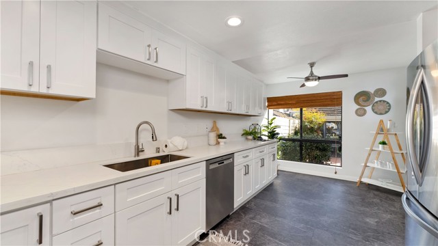 Detail Gallery Image 14 of 39 For 95 Lakeshore #51,  Irvine,  CA 92604 - 2 Beds | 2/1 Baths