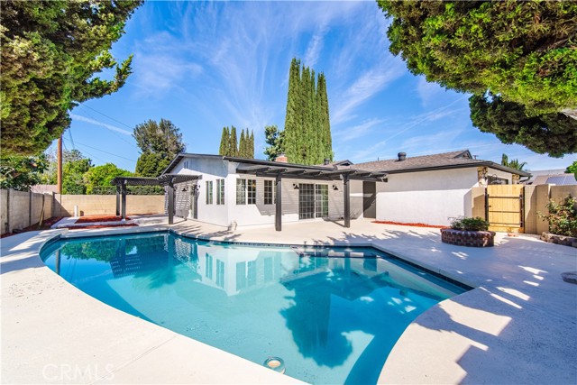 630 Shady Ln, Placentia CA: https://media.crmls.org/medias/e8a08394-214f-40a0-8b09-39bf2cbcfcf1.jpg