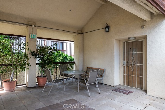 Detail Gallery Image 7 of 44 For 707 Raleigh St #5,  Glendale,  CA 91205 - 3 Beds | 3 Baths