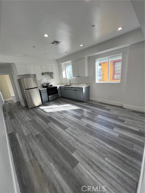 Detail Gallery Image 26 of 41 For 1218 Arapahoe St, Los Angeles,  CA 90006 - 31 Beds | 24 Baths