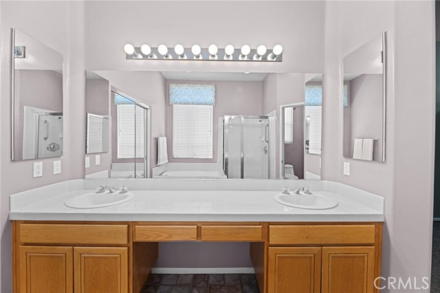 Image 16 of 36 For 41799 Cascades Court