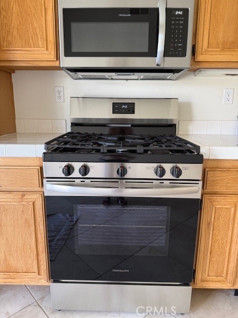 6711 Sasparilla Drive, Simi Valley CA: https://media.crmls.org/medias/e8a331ef-1118-4c9a-b563-54dd08ad131c.jpg