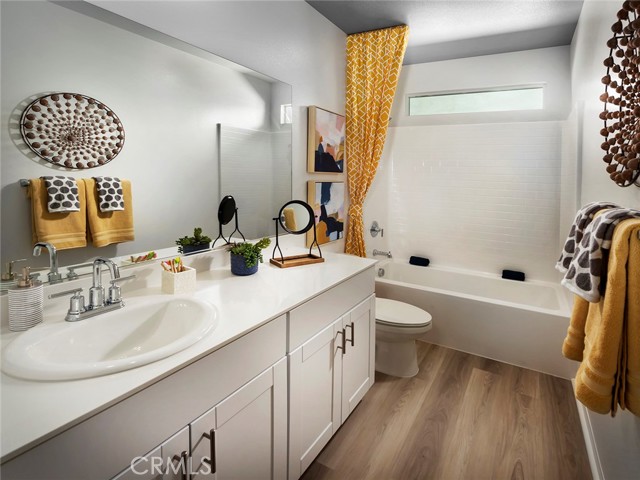 Detail Gallery Image 10 of 14 For 19520 Hanging Rock Rd, Lake Elsinore,  CA 92532 - 4 Beds | 3 Baths