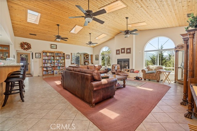 45544 Pine River Road, Ahwahnee CA: https://media.crmls.org/medias/e8a40311-3d4c-45b0-a85d-44bb81146af7.jpg