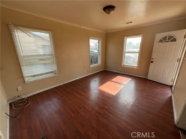 Detail Gallery Image 4 of 23 For 3326 W Henson, Riverdale,  CA 93656 - 2 Beds | 1 Baths